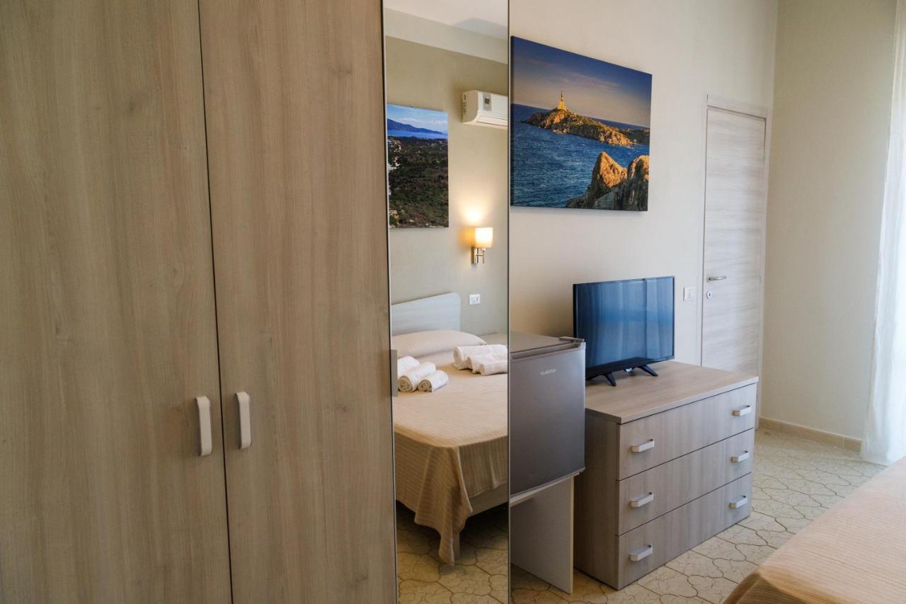 ヴィッラシミーウス Casa Tacconi Bed & Breakfast エクステリア 写真