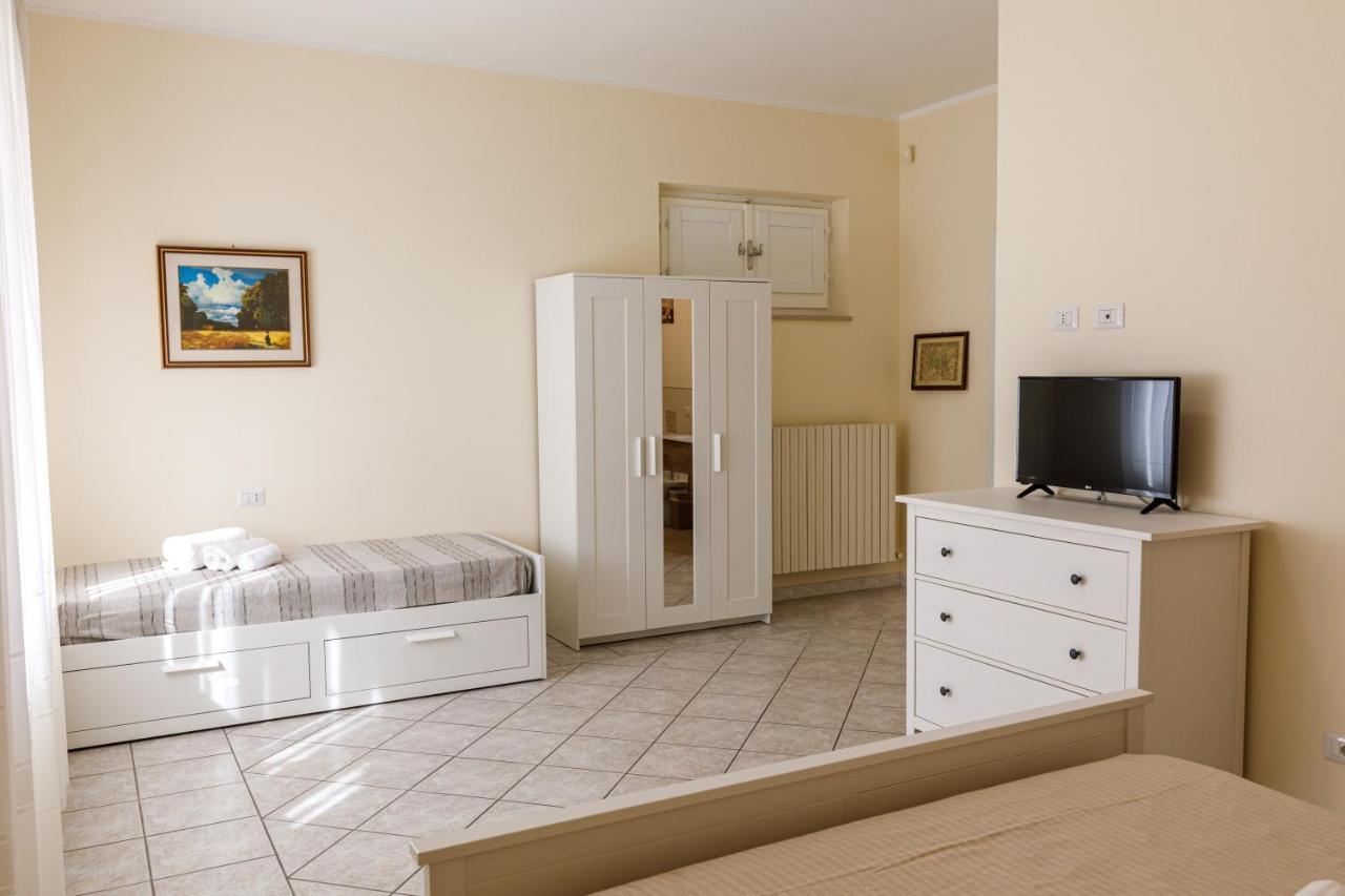 ヴィッラシミーウス Casa Tacconi Bed & Breakfast エクステリア 写真