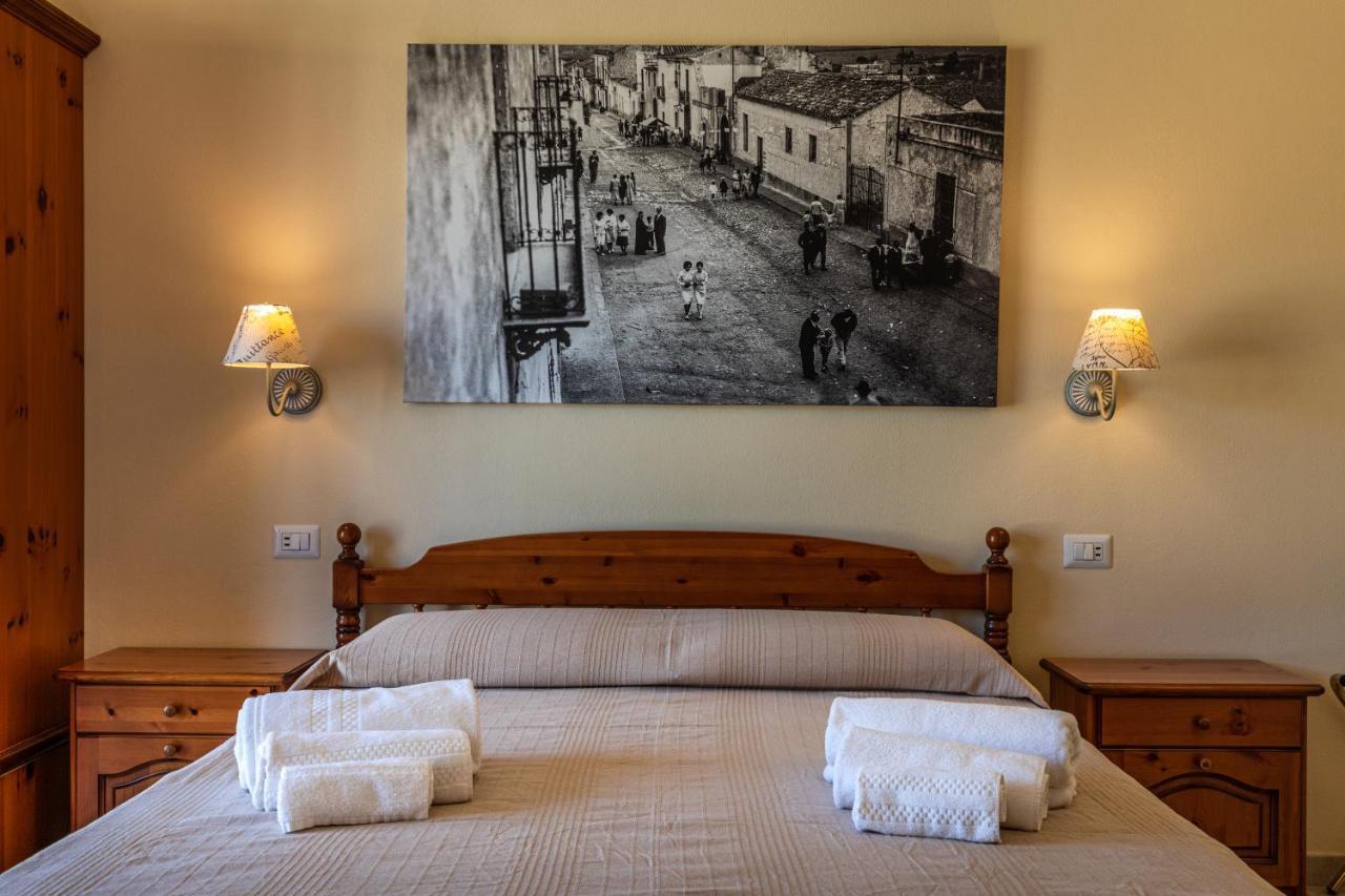 ヴィッラシミーウス Casa Tacconi Bed & Breakfast エクステリア 写真
