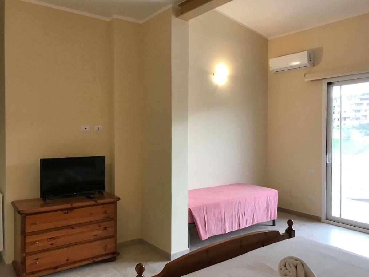 ヴィッラシミーウス Casa Tacconi Bed & Breakfast エクステリア 写真